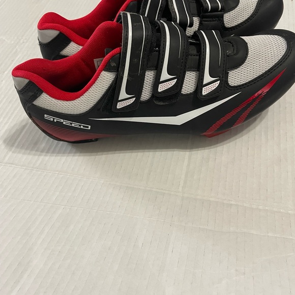 Speed Black and Red Cycling Shoes - Picture 1 of 10